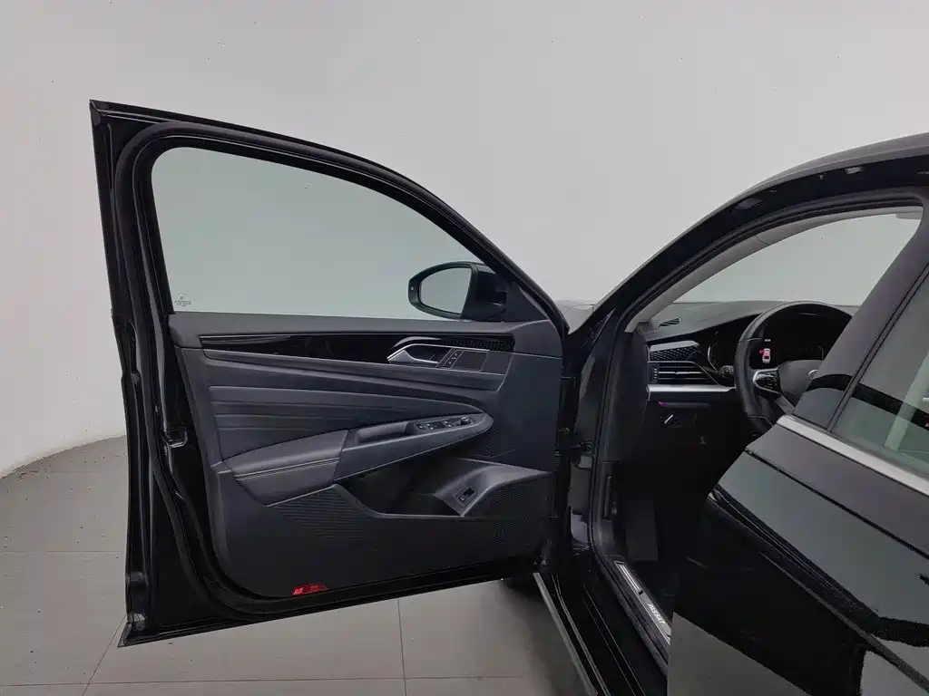 Volkswagen Passat — фото 8