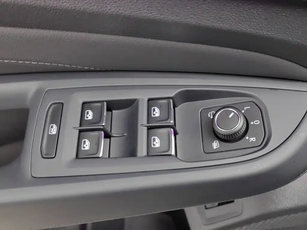 Volkswagen Passat — фото 9