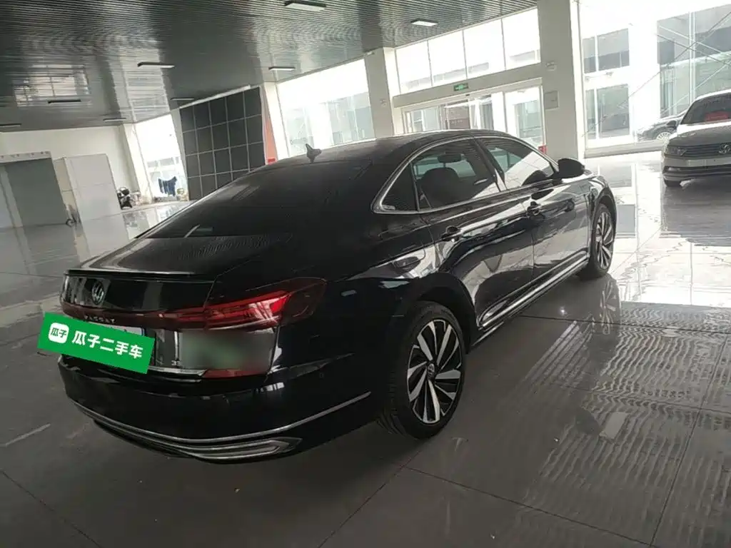 Volkswagen Passat — фото 7