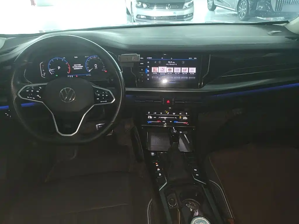 Volkswagen Passat — фото 10