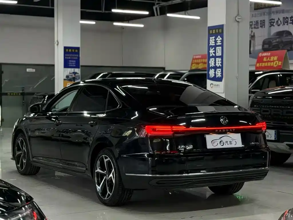 Volkswagen Passat — фото 5