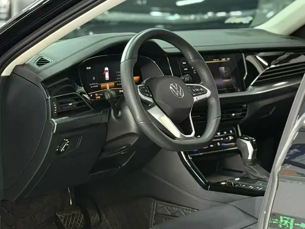Volkswagen Passat — фото 6