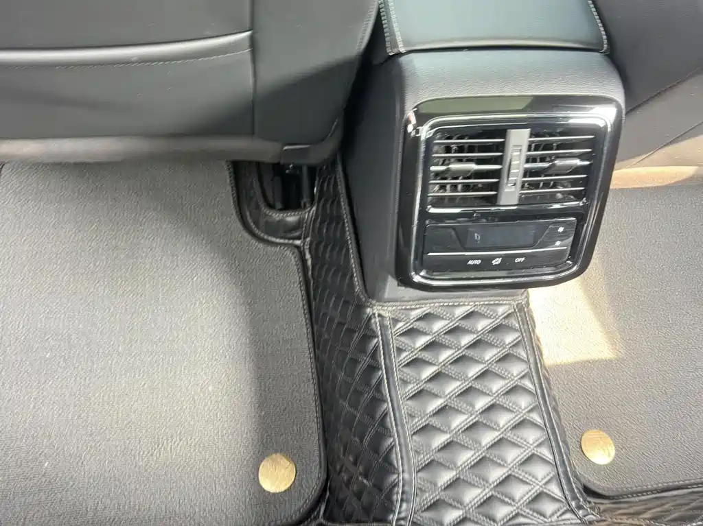 Volkswagen Passat — фото 14