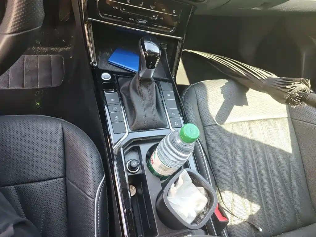 Volkswagen Passat — фото 7