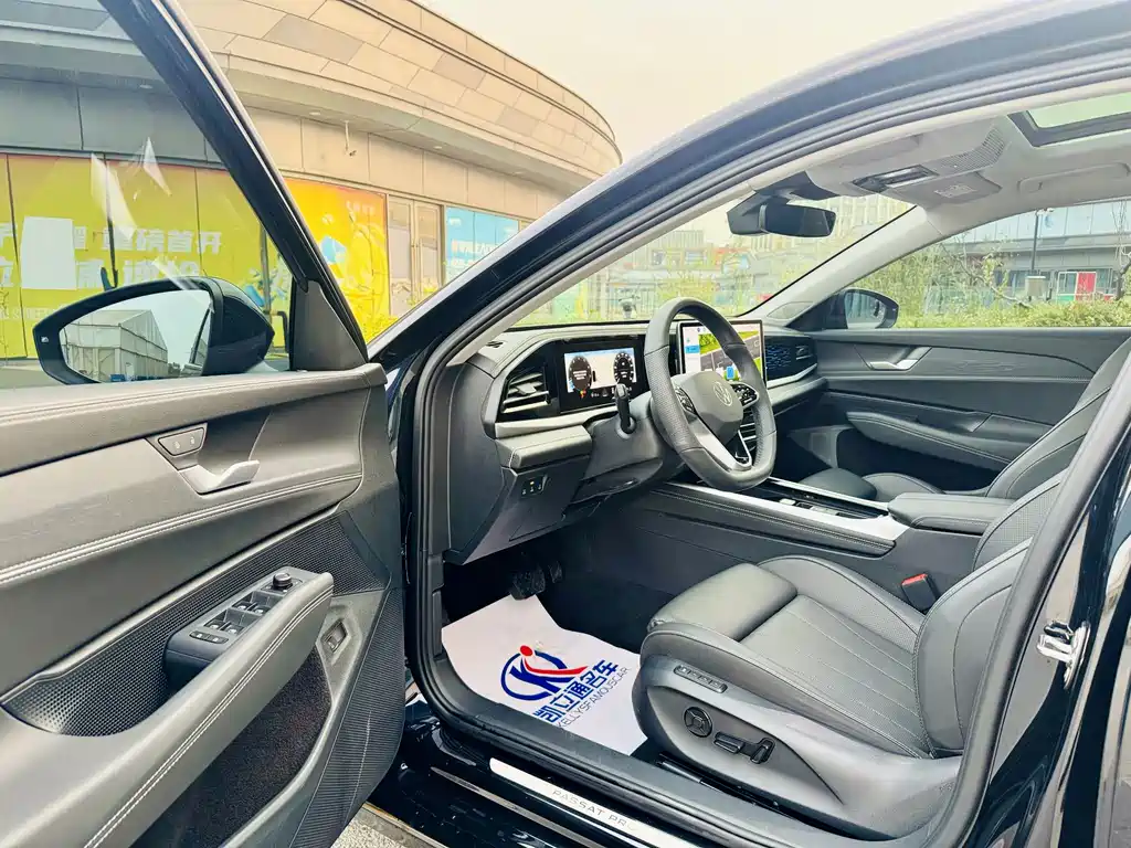 Volkswagen Passat — фото 11