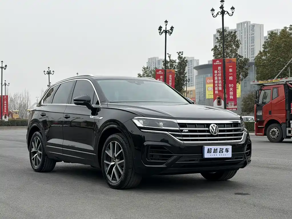 Volkswagen Touareg — фото 3
