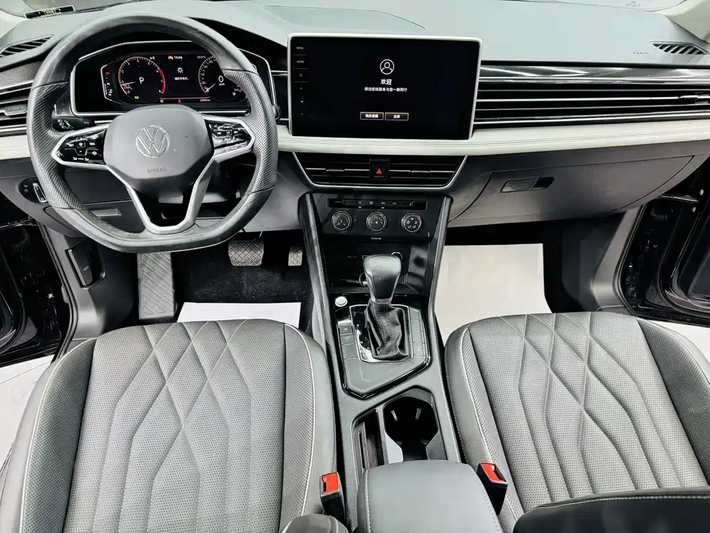Volkswagen Tiguan L — фото 14