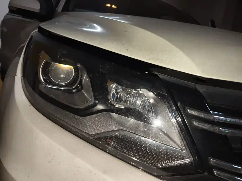 Volkswagen Tiguan — фото 7