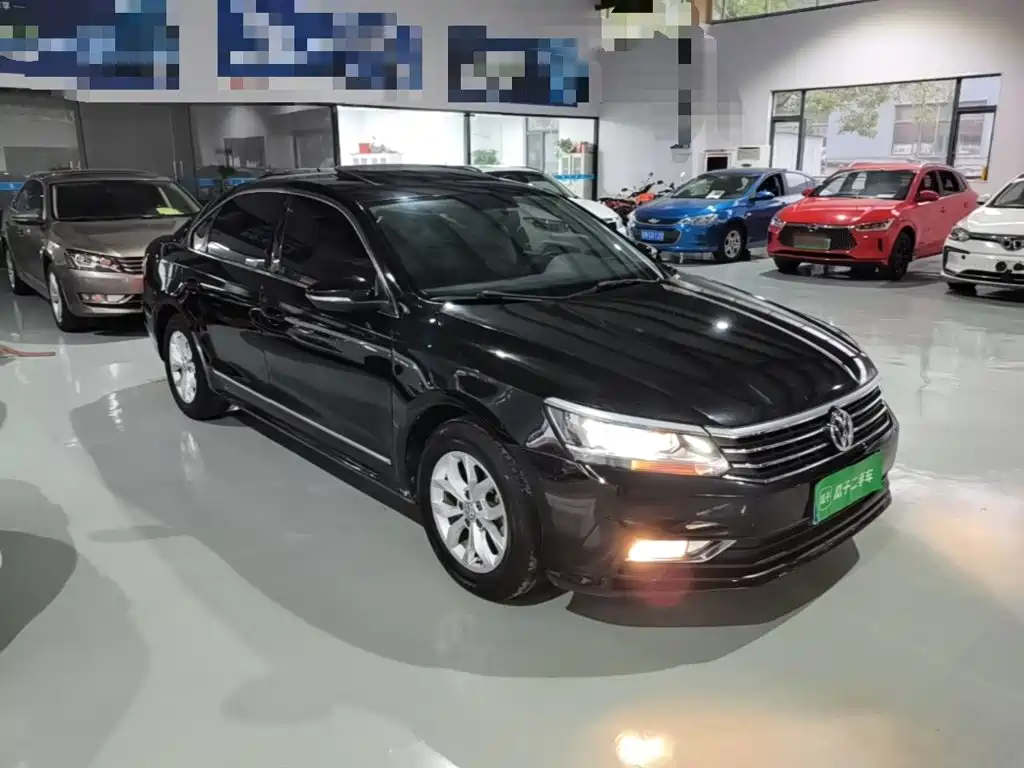 Volkswagen Passat — фото 4