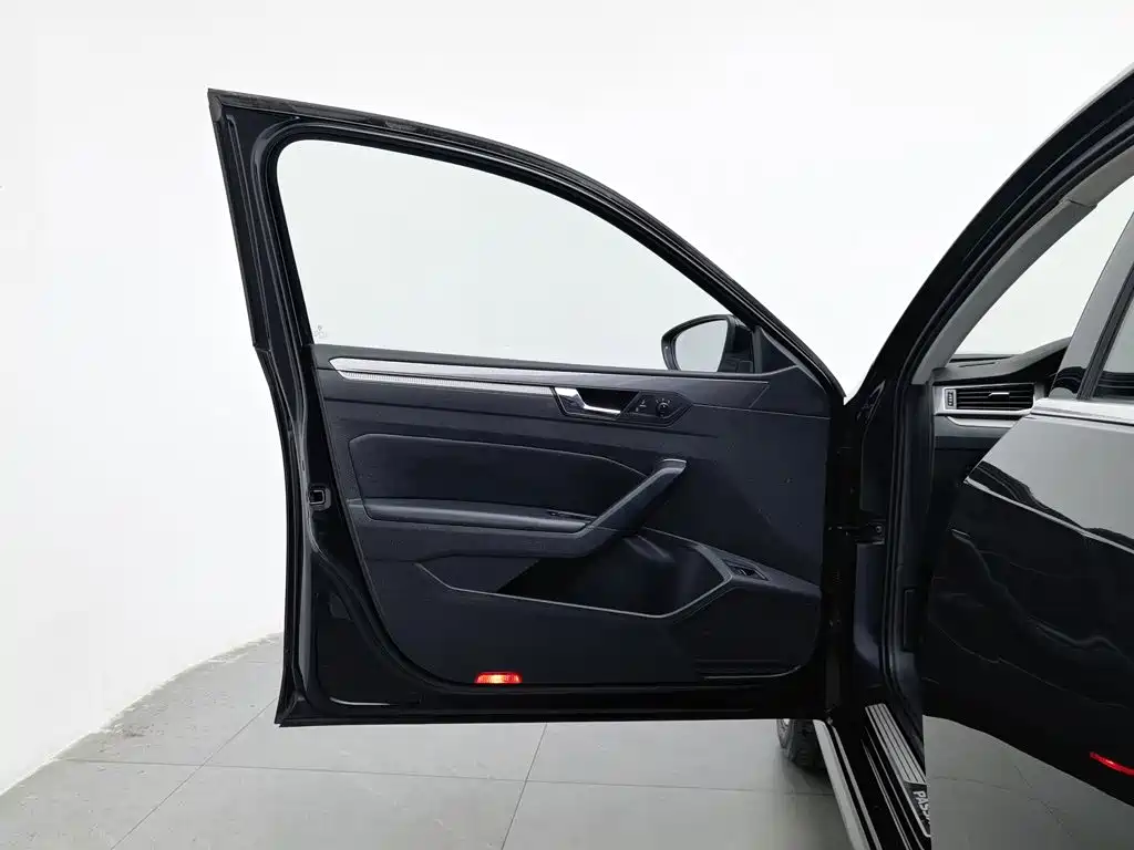 Volkswagen Passat — фото 8