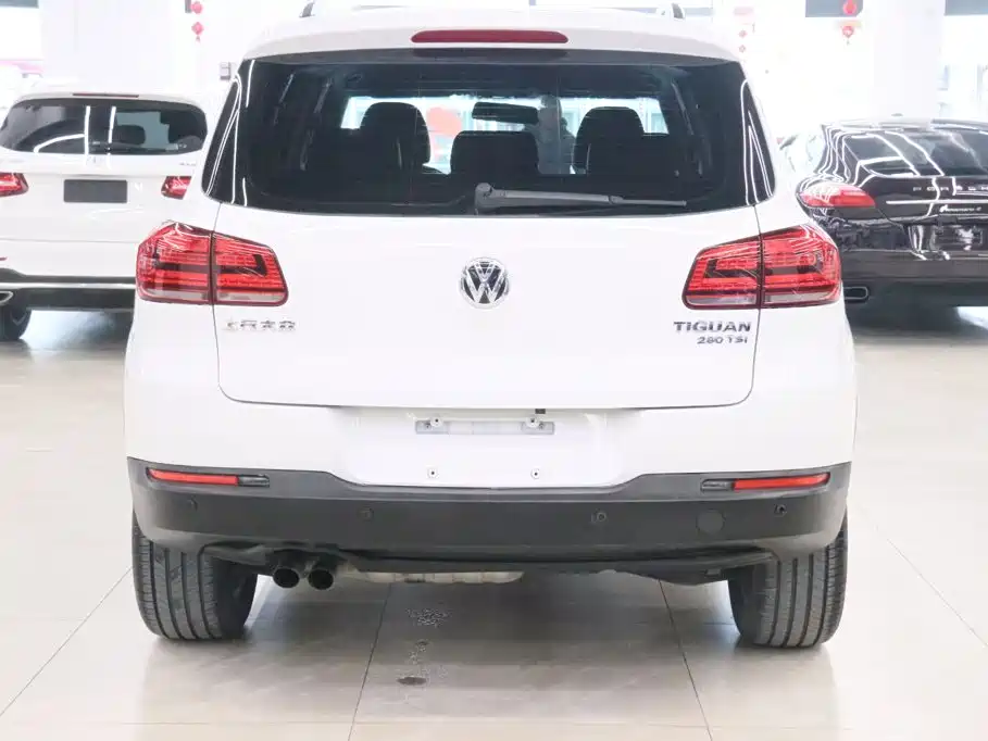 Volkswagen Tiguan — фото 4