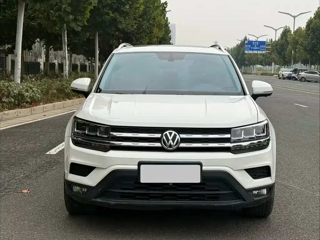 Volkswagen Tharu — фото 2