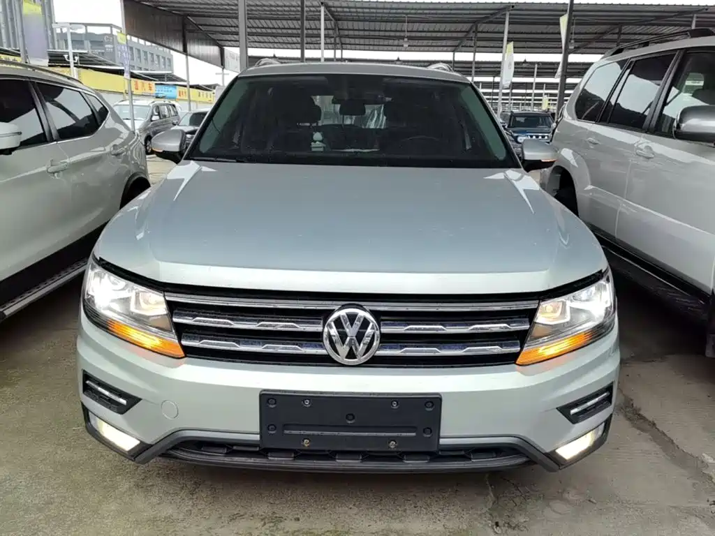 Volkswagen Tiguan L — фото 3