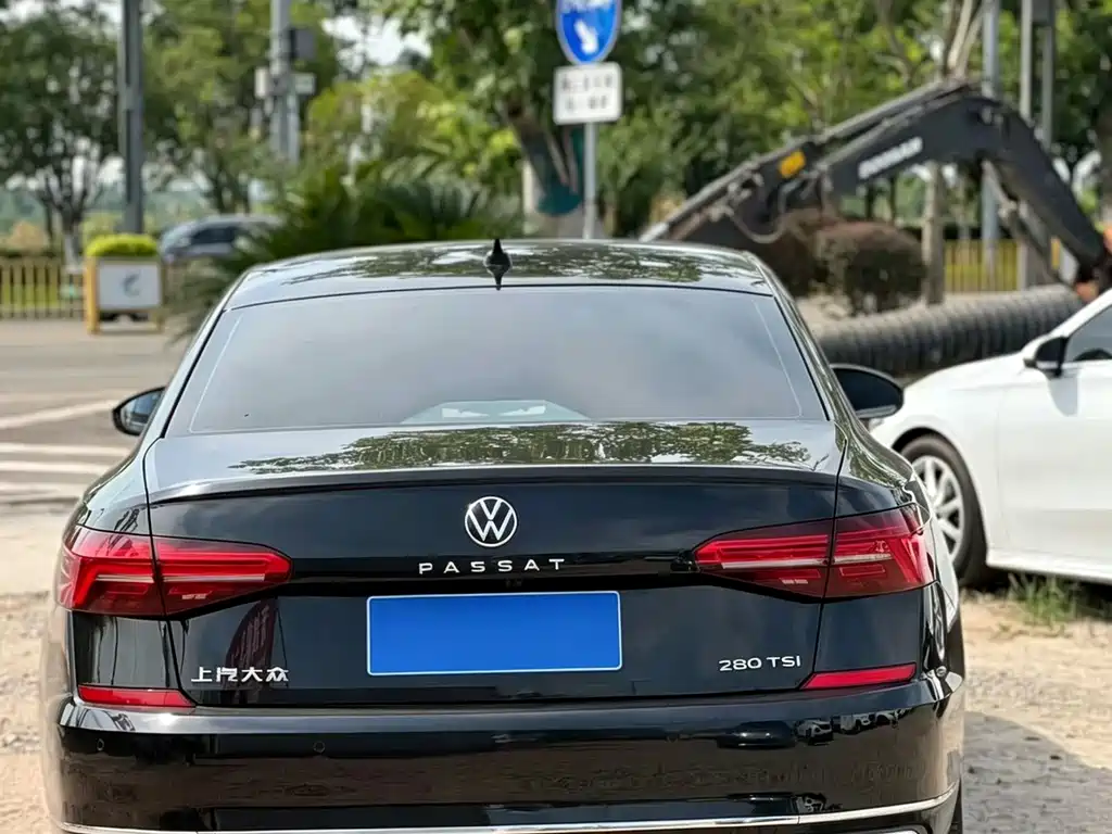 Volkswagen Passat — фото 3