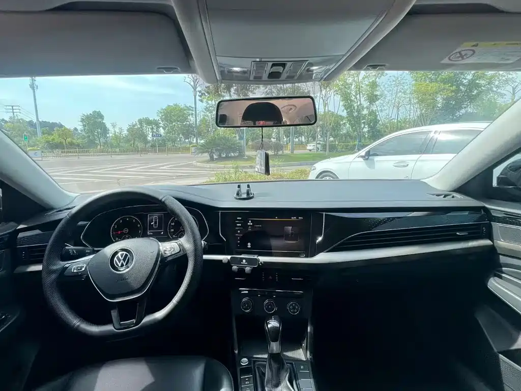 Volkswagen Passat — фото 9