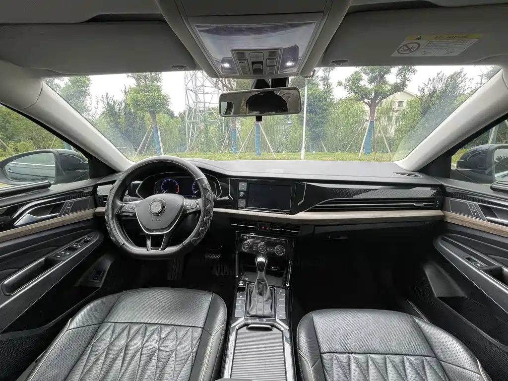 Volkswagen Passat — фото 7