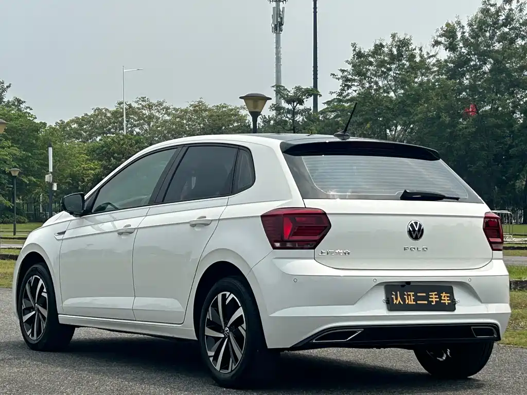 Volkswagen Polo — фото 24