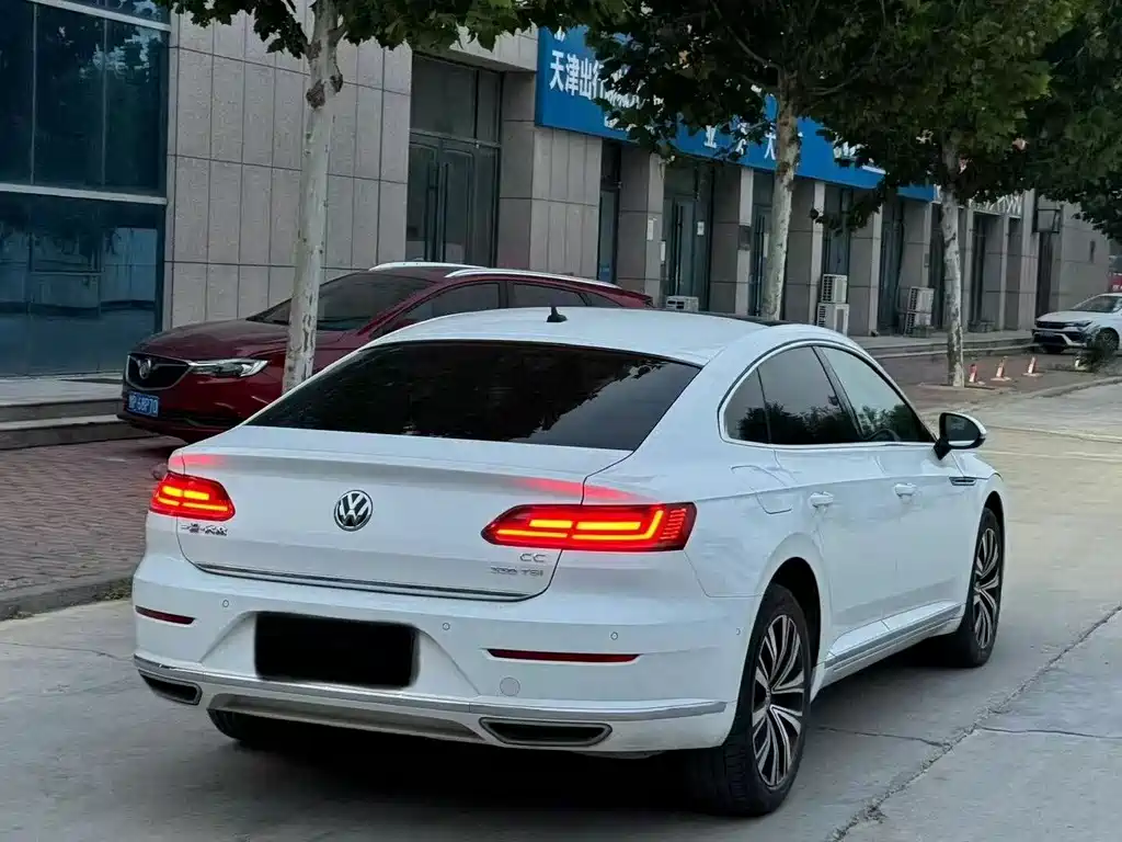 Volkswagen CC — фото 7