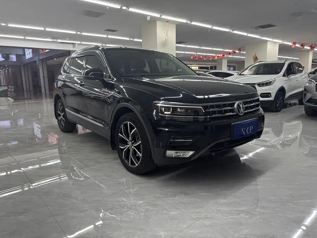 Volkswagen Tiguan L — фото 3