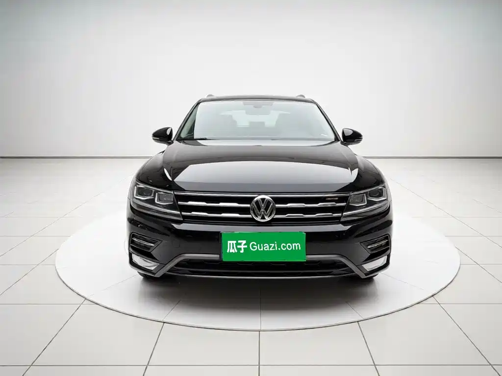 Volkswagen Tiguan L — фото 2