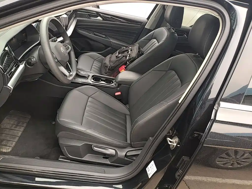 Volkswagen Passat — фото 15