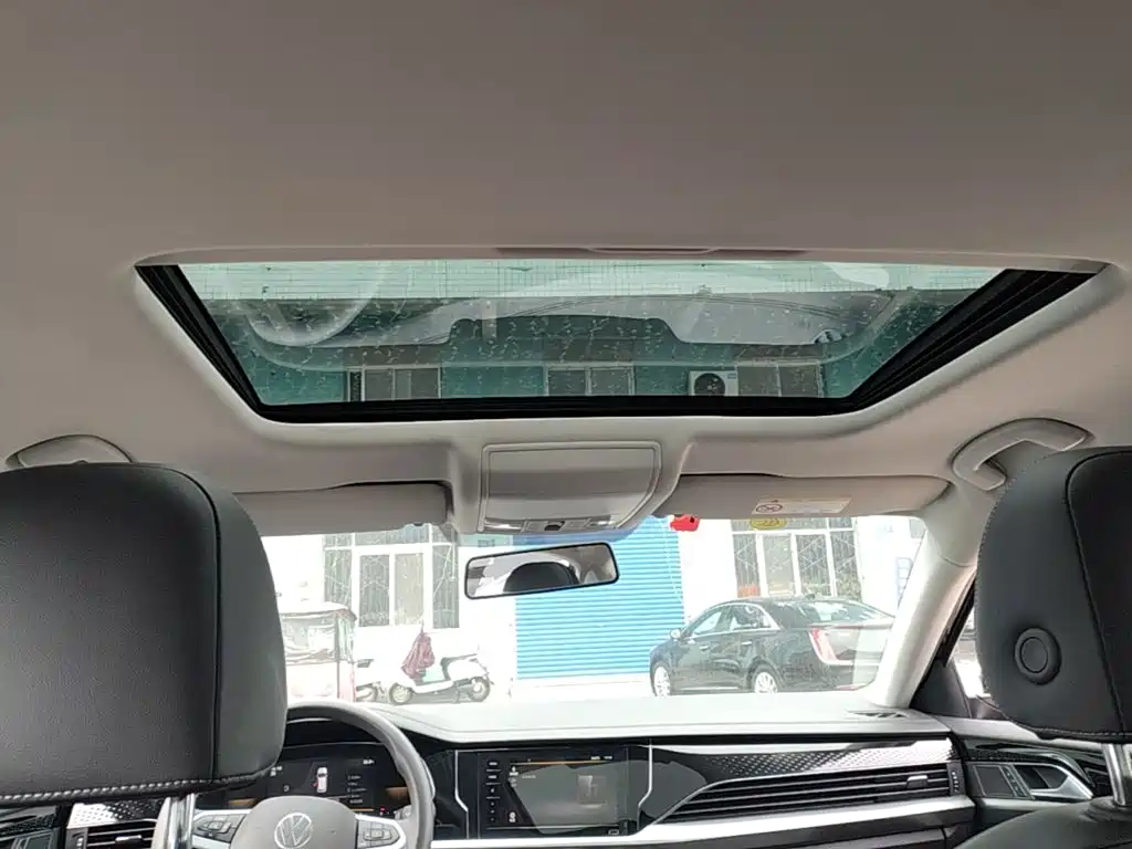 Volkswagen Passat — фото 18