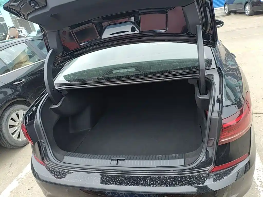 Volkswagen Passat — фото 19