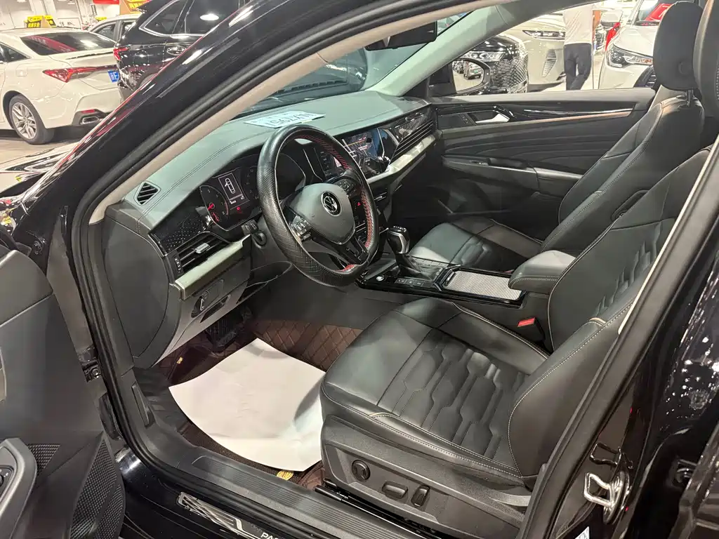 Volkswagen Passat — фото 4