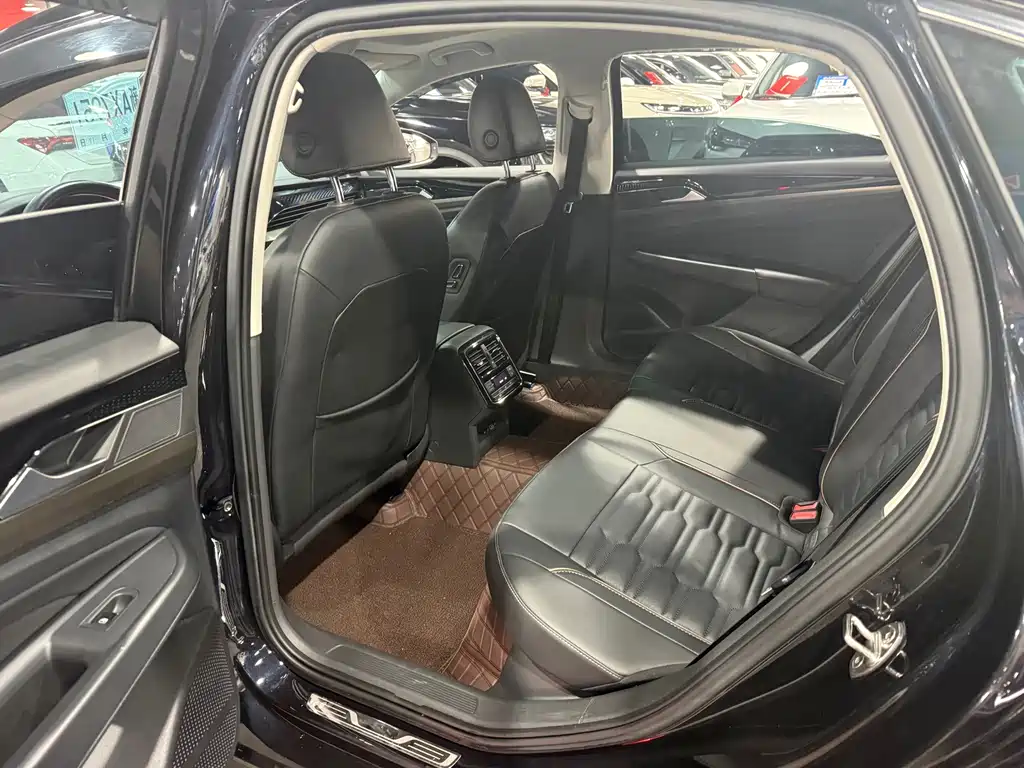 Volkswagen Passat — фото 5