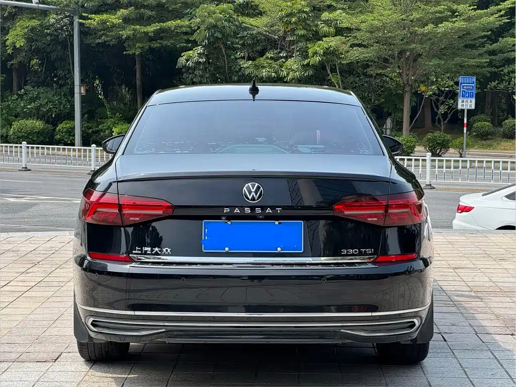 Volkswagen Passat — фото 5