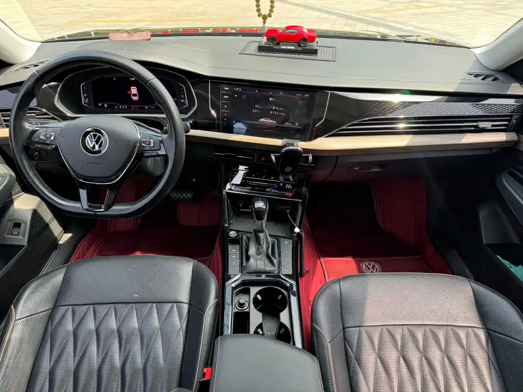 Volkswagen Passat — фото 9