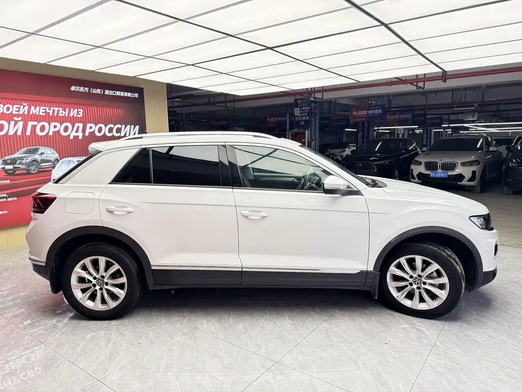 Volkswagen T-Roc — фото 4