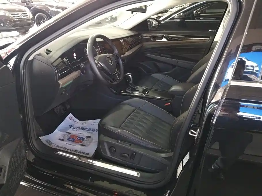 Volkswagen Passat — фото 9