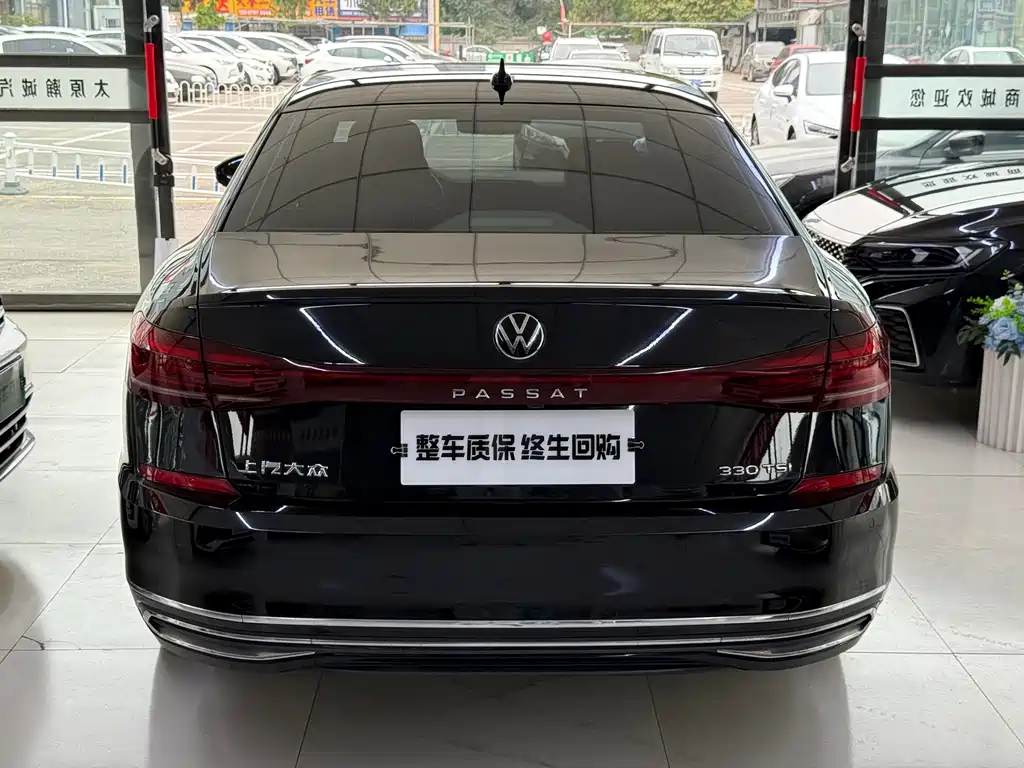 Volkswagen Passat — фото 11