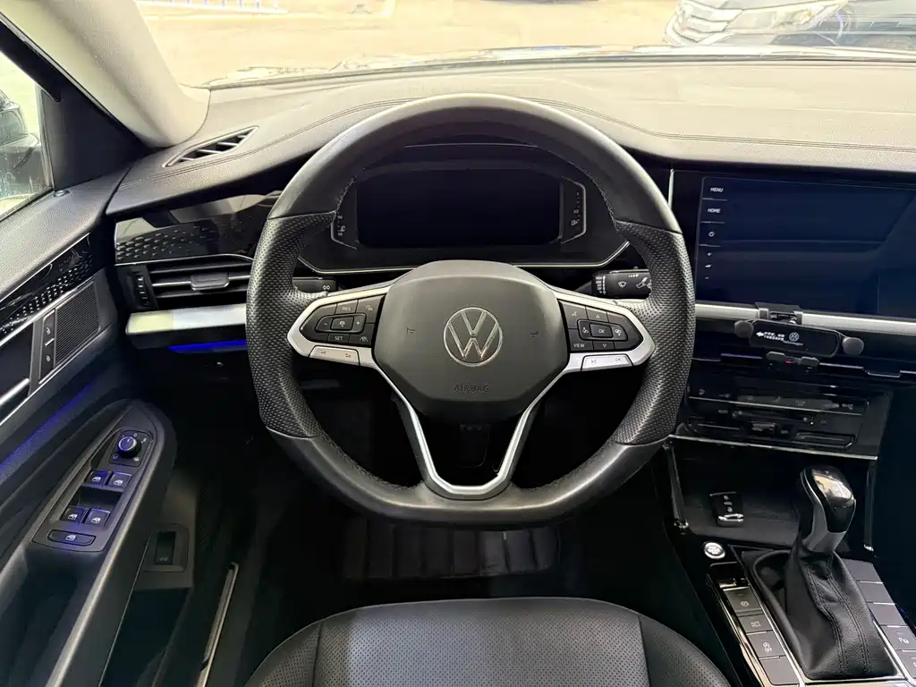 Volkswagen Passat — фото 8