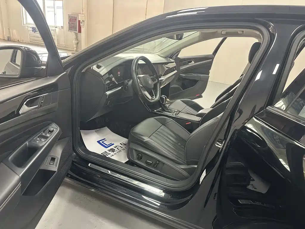 Volkswagen Passat — фото 11