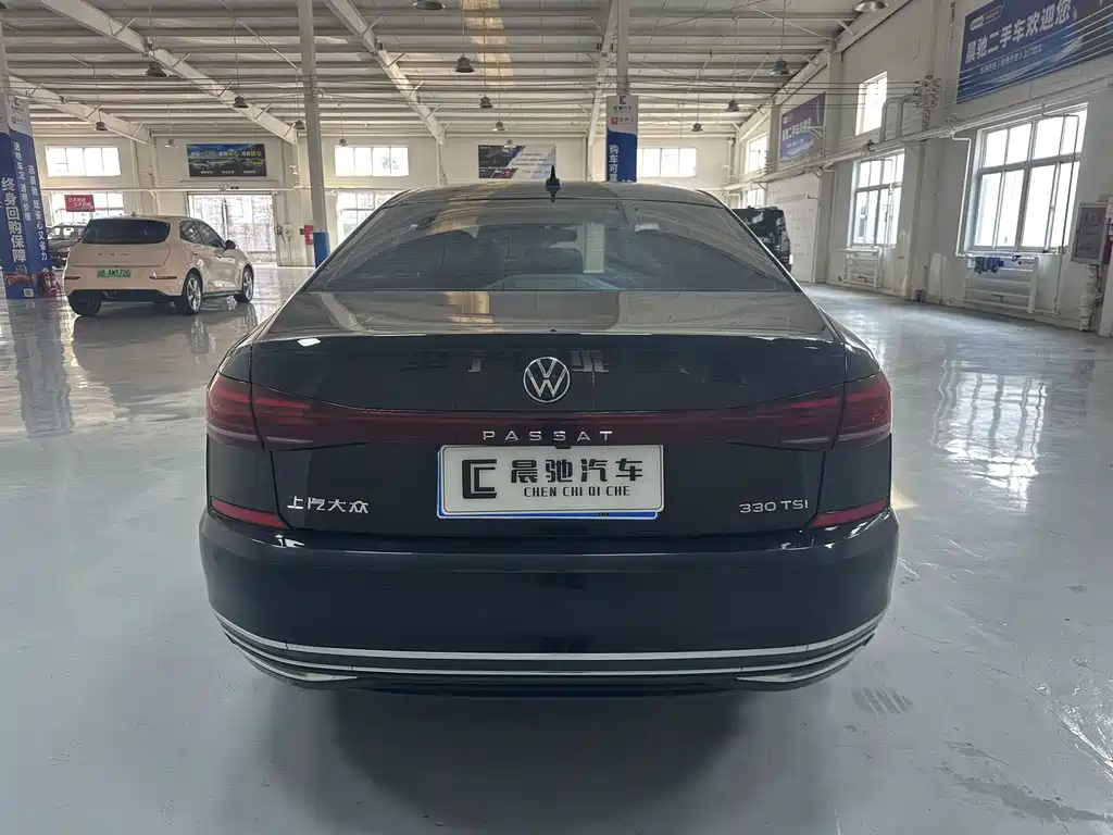 Volkswagen Passat — фото 5