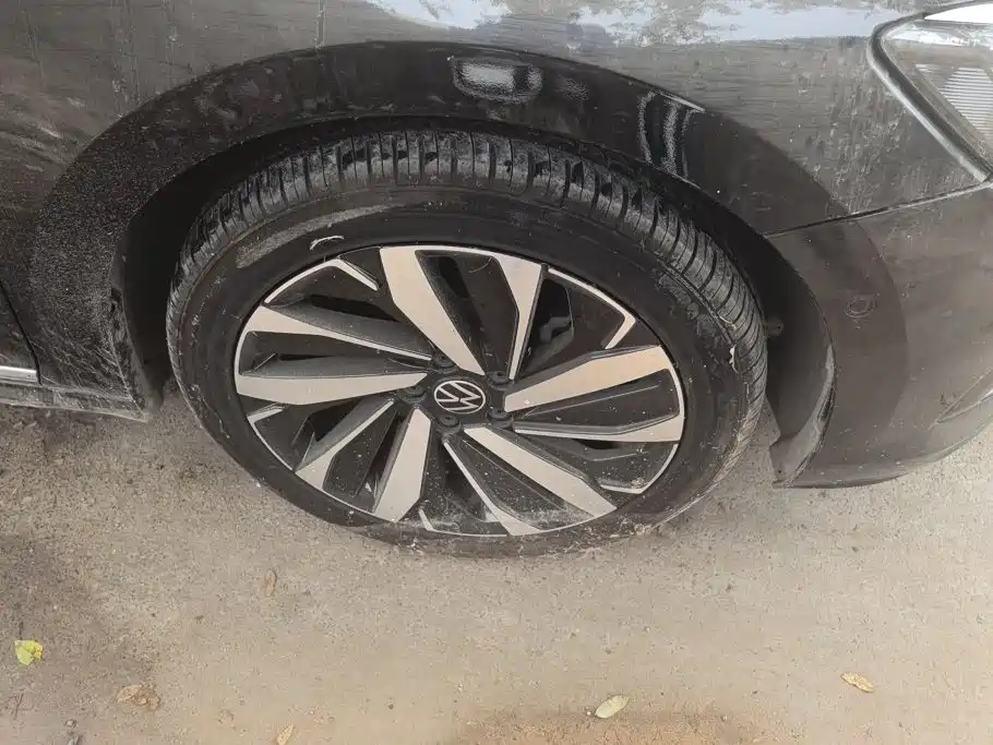 Volkswagen Passat — фото 6