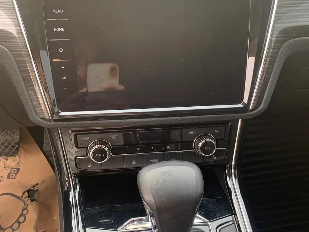 Volkswagen Phideon — фото 6