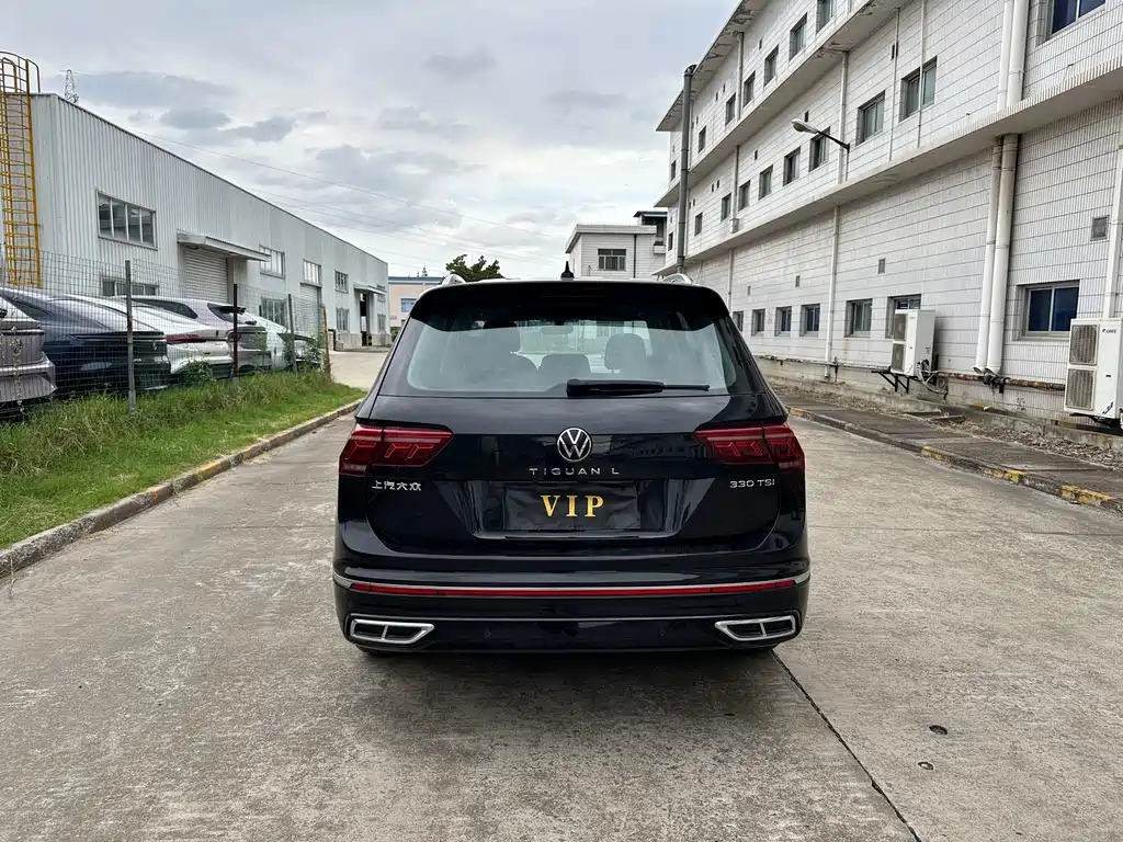 Volkswagen Tiguan L — фото 19
