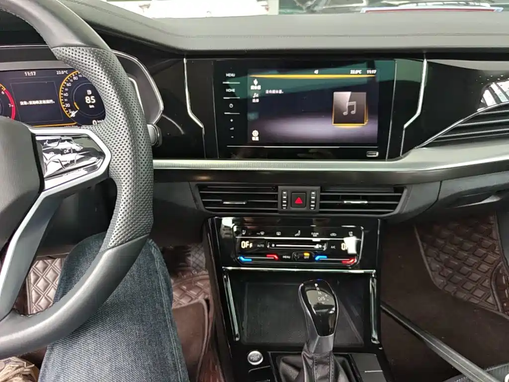 Volkswagen Passat — фото 13