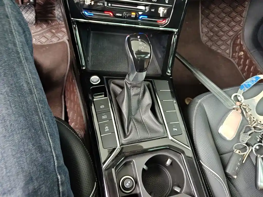 Volkswagen Passat — фото 14