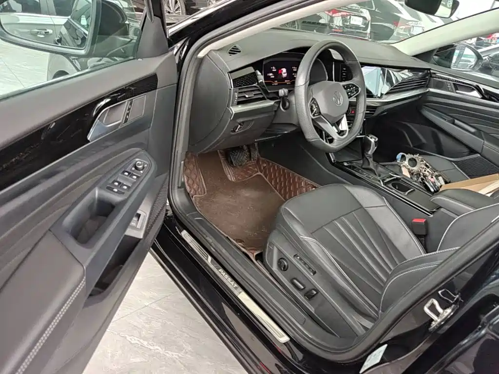 Volkswagen Passat — фото 16