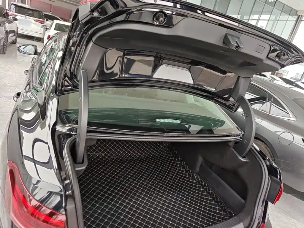 Volkswagen Passat — фото 19