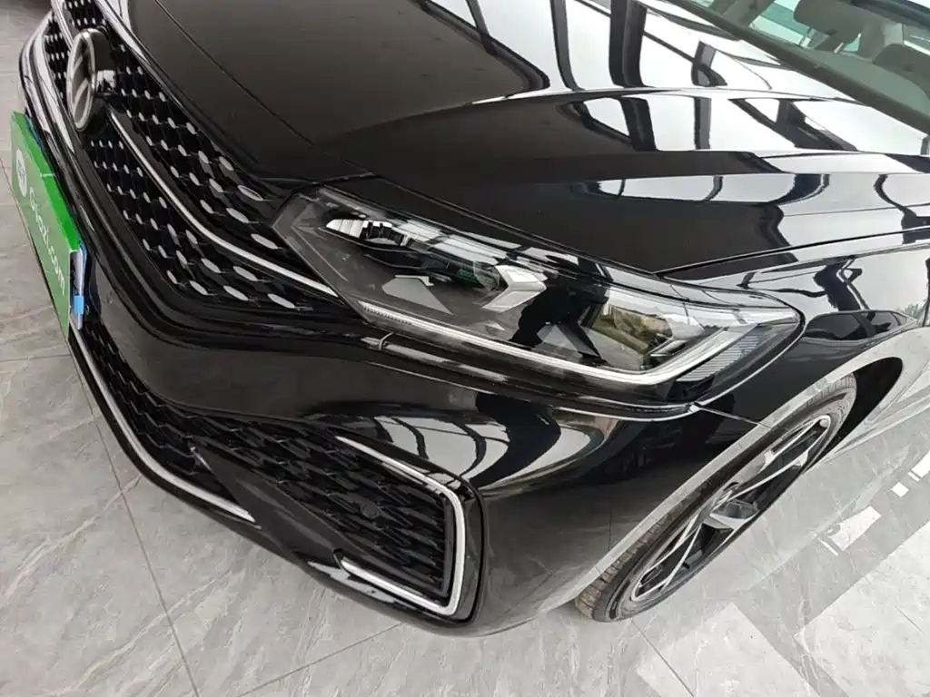 Volkswagen Passat — фото 24