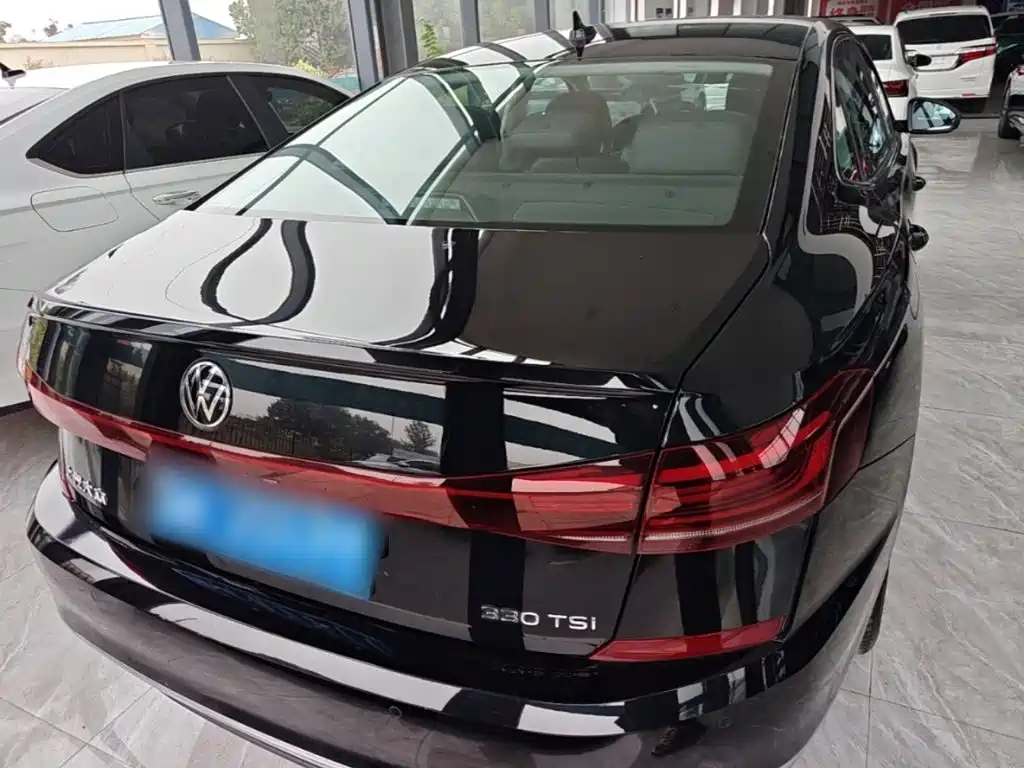 Volkswagen Passat — фото 6