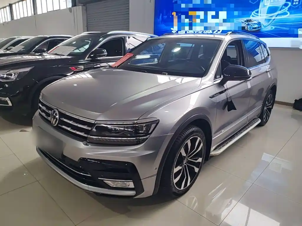 Volkswagen Tiguan L — фото 2