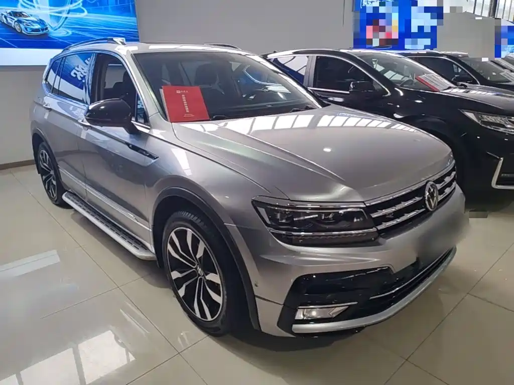 Volkswagen Tiguan L — фото 4