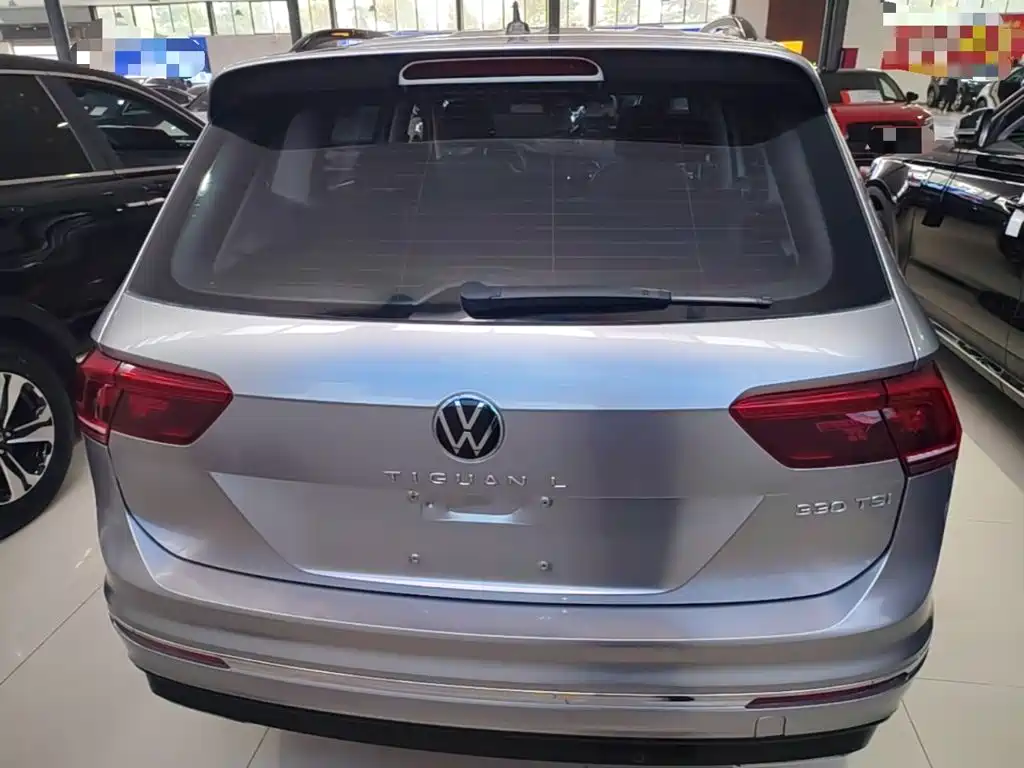 Volkswagen Tiguan L — фото 6