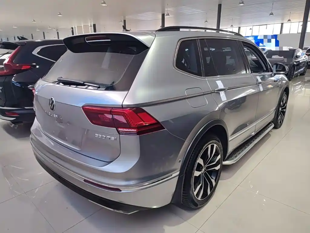 Volkswagen Tiguan L — фото 7